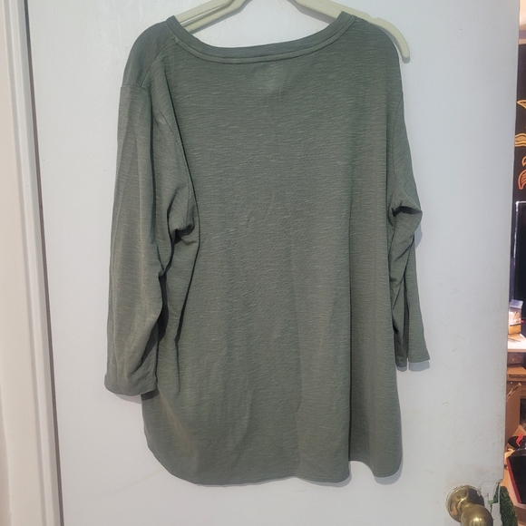 Ladies xl olive 🫒 green top Guc - Picture 4 of 6